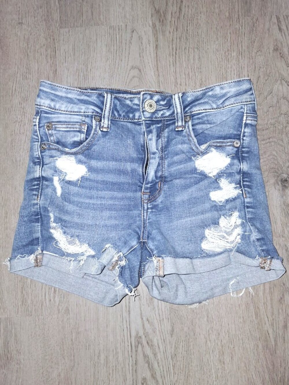 American Eagle Stretch Hi-Rise Shortie Shorts Size 4 Light Wash Distressed Denim